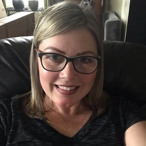 Meet your Posher, Stephenie